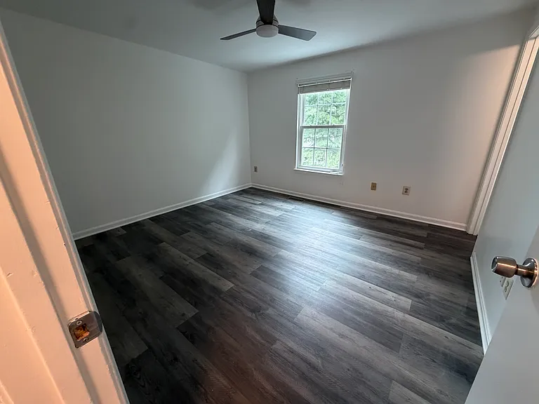 17628 Longview Ln — Photo 17