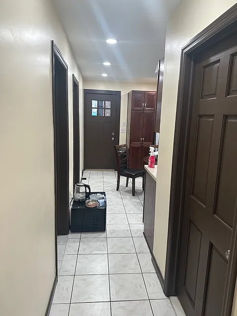 4 bed, 1200 sqft, $2,860 — Photo 3