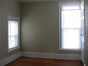 3rd image of 632 Coit Ave NE #2