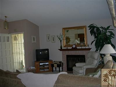 5th image of 42607 Virginia Ave