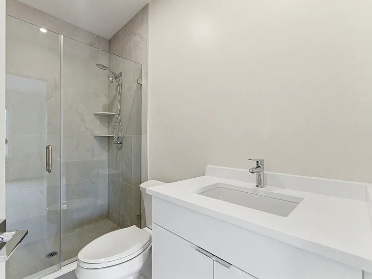 850 Broad Ave #C — Photo 14