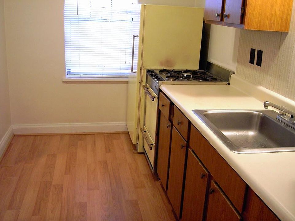 1st image of 2337 N Weil St #5