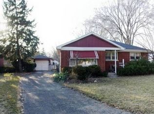 402 Brice Ave, Mundelein, IL