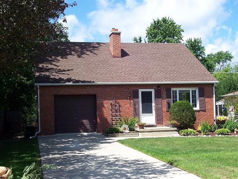 1st image of 29 Hillcrest Blvd