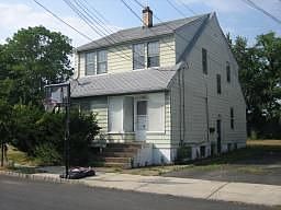 1st image of 82 Roosevelt Ave