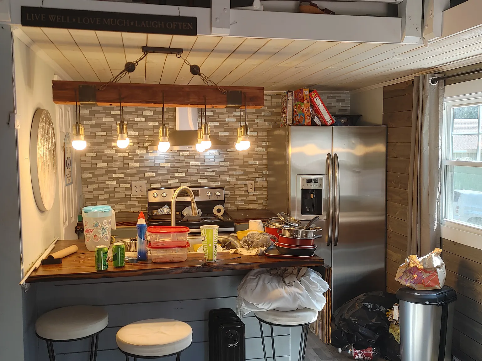 1 bed, 450 sqft, $1,200 — Photo 2