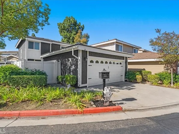 921 S Ridgecrest Cir, Anaheim, CA 92807