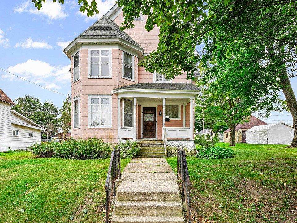 1st image of 317 W Division St