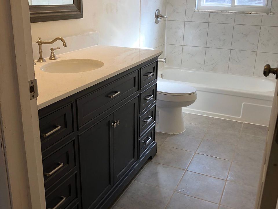 1st image of 550 Perimeter Dr #2