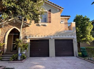 15257 SW 8th Way, Miami, FL 33194