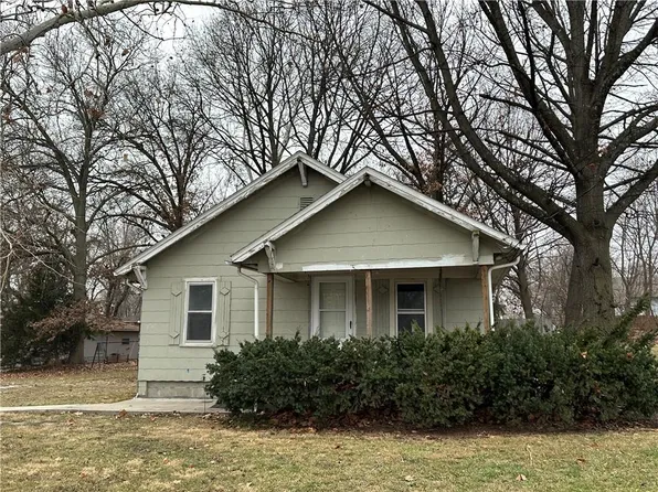 302 Wollard Blvd, Richmond, MO 64085