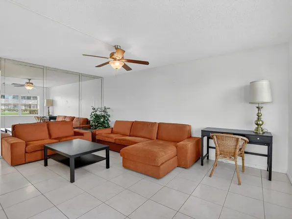52 Mansfield B #B, Boca Raton, FL 33434