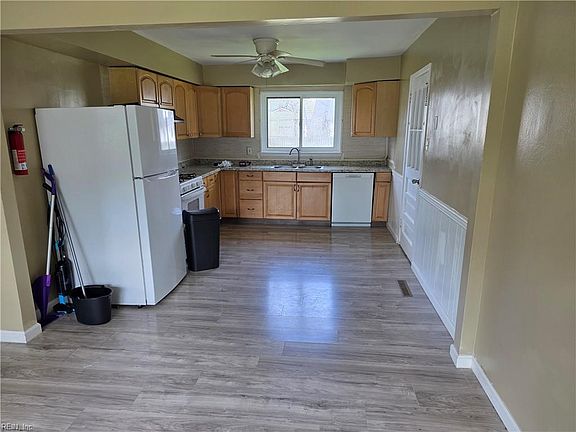 4th image of 613 Tyson Rd