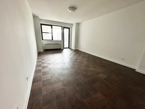 305 East 86th Street 11AW image 1 of 13