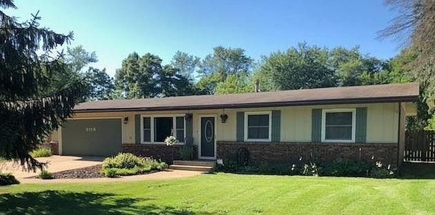 Beautifully updated 3 bed ranch
