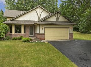 7198 Arbor Glen Dr, Eden Prairie, MN 55346