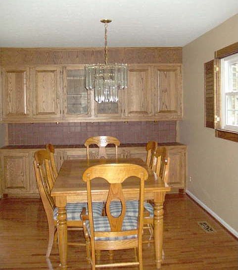 2nd image of 550 Burton Ln