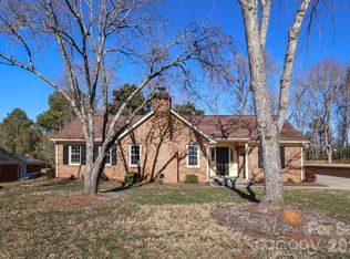 9013 Raintree Ln, Charlotte, NC 28277