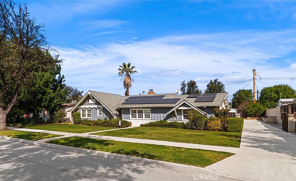 1st image of 209 Anita Ct