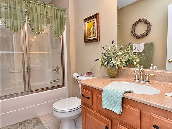 5th image of 160 Jenny Ln