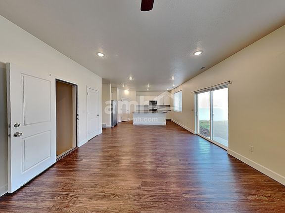 5th image of 212 N Allen Ln