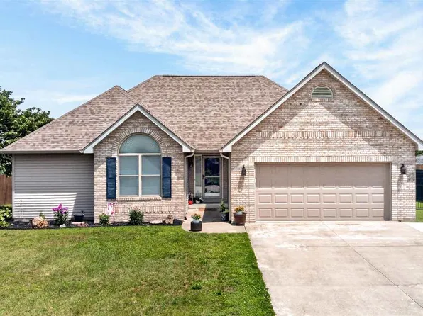 6775 N Basswood St, Terre Haute, IN 47805