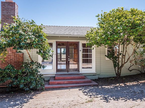 2nd image of 3521 Mission Dr