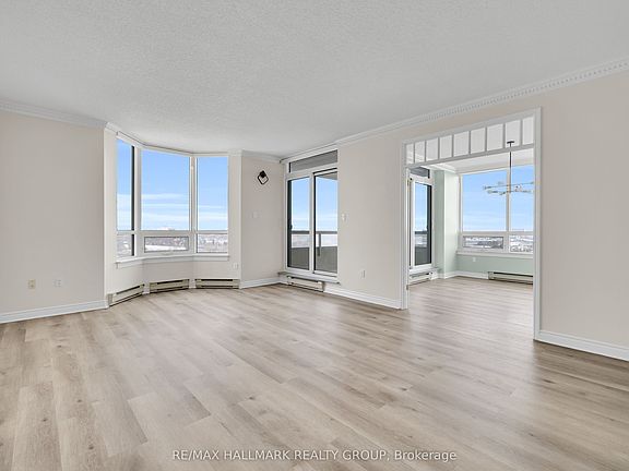 4th image of 1480 Riverside Dr #1502