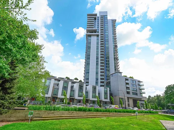 1500 Fern St #606, North Vancouver, BC V7J 0E6