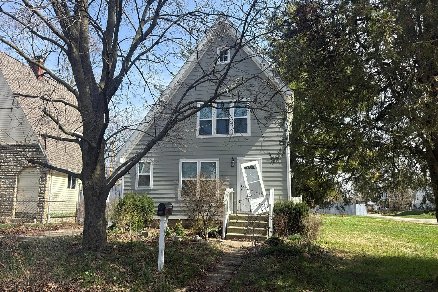 740 S Eureka Ave photo 1