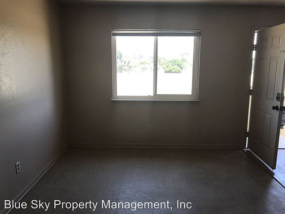 2nd image of 1020 N Leslie St APT 5