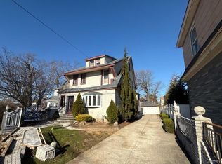 280 Lawrence Ave, Lawrence, NY 11559
