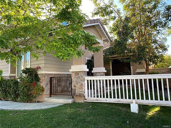 2nd image of 27146 Pumpkin St