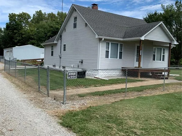 5673 Old Alton Edwardsville Rd, Edwardsville, IL 62025