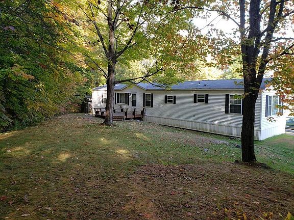 3rd image of 979 Essex St Lot 435
