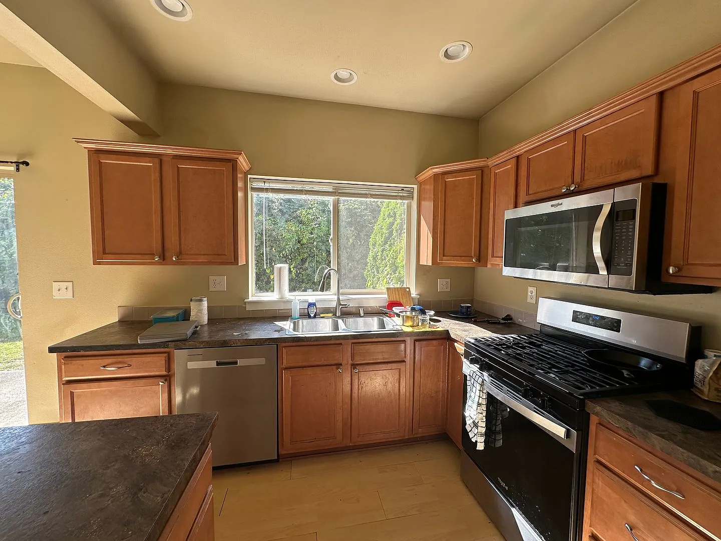 4 Bed 2 Bath Home in Bellingham with Garage — Photo 4