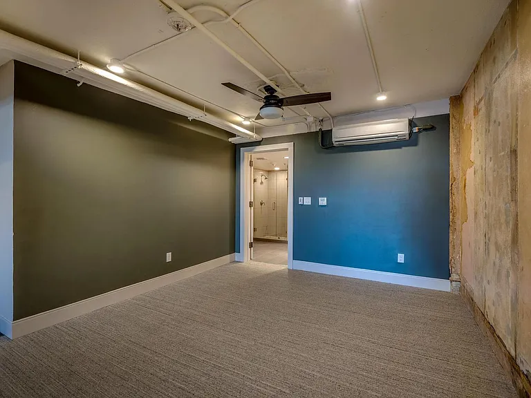 219 N Alamo St — Photo 15