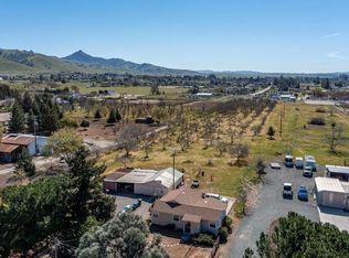 641 Comstock Rd, Hollister, CA 95023