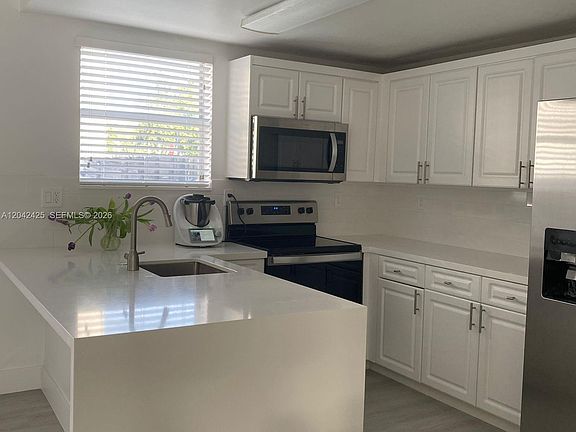 3rd image of 5245 NW 112th Ave APT 8