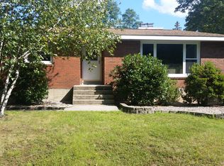 54 Lexton Dr, Farmington, CT 06032