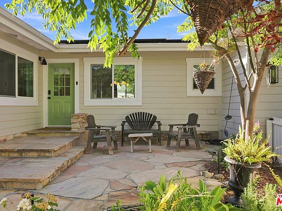 5th image of 107 Alto Dr