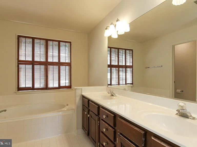 4269 Exeter Dr — Photo 17