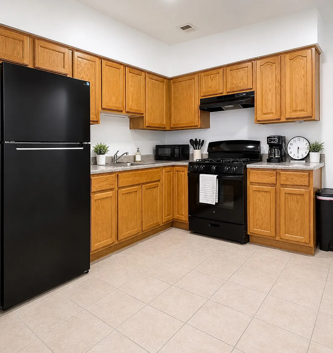 3 bed, $2,000 — Photo 1