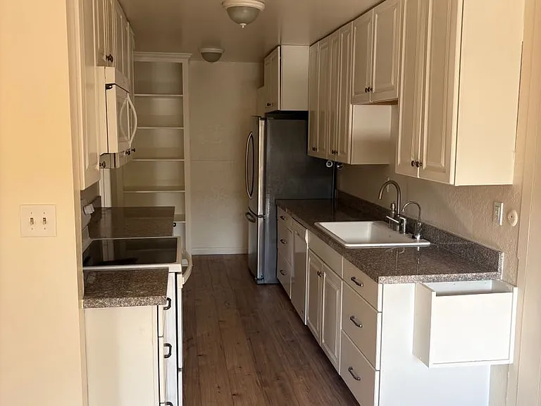 2386 E Del Mar Blvd #111 — Photo 4