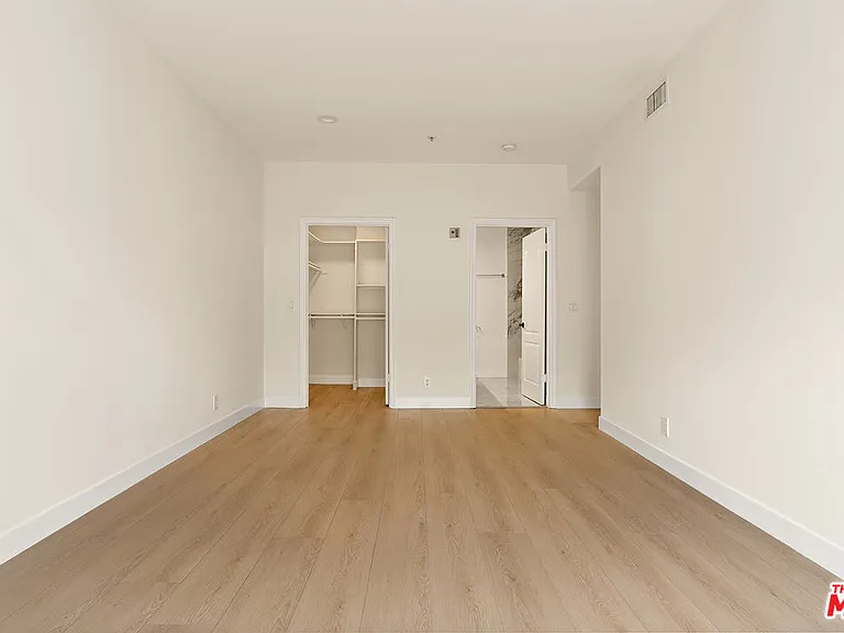 1315 S Saltair Ave #203 — Photo 9