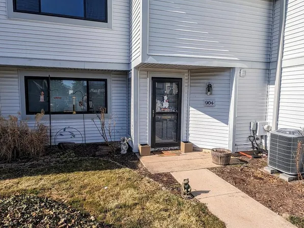 904 Continental Dr, Harleysville, PA 19438