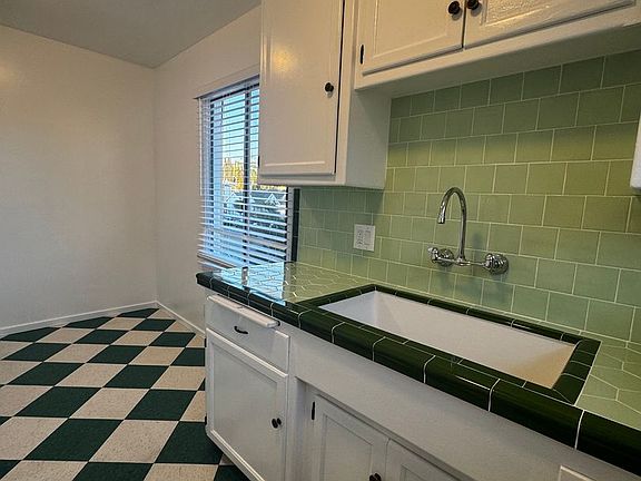 2nd image of 1147-1149 N Bronson Ave #1149-2