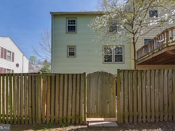 4th image of 6330 Teakwood Ct