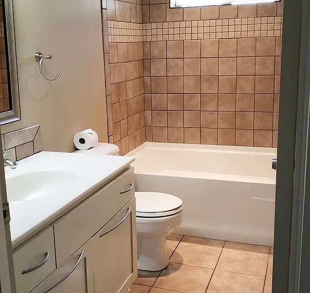 3720 Vernhardson St — Photo 5