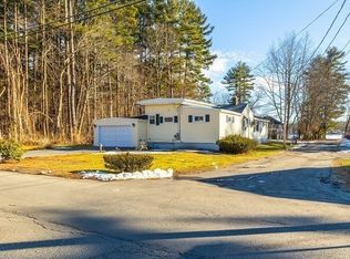 2 Hedgeway St, Ayer, MA 01432